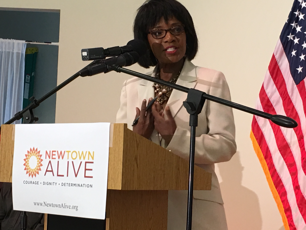 Vickie Oldham Speaking at a Newtown Alive Event